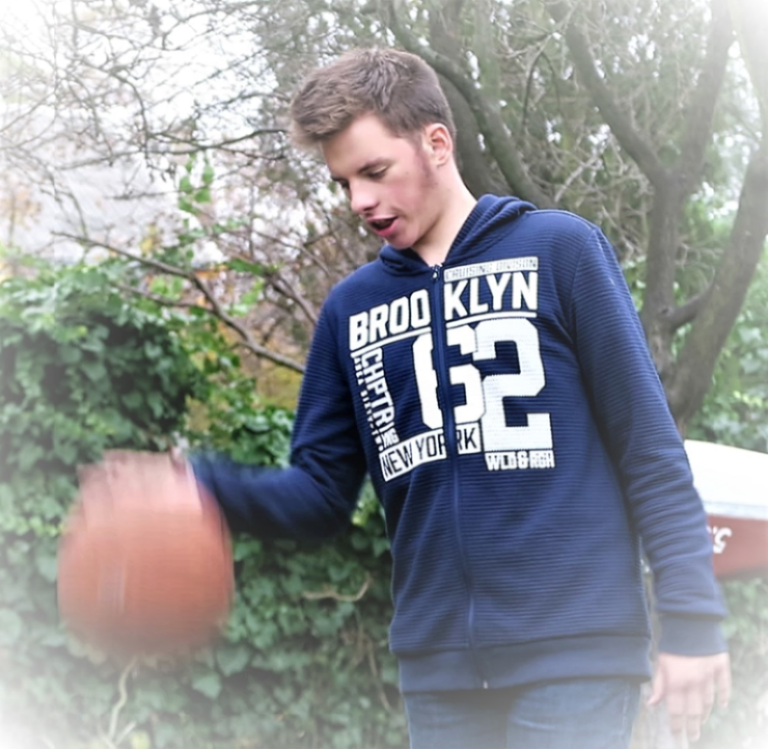 mese-szuletik-16